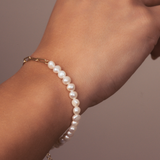 Echo pearl bracelet